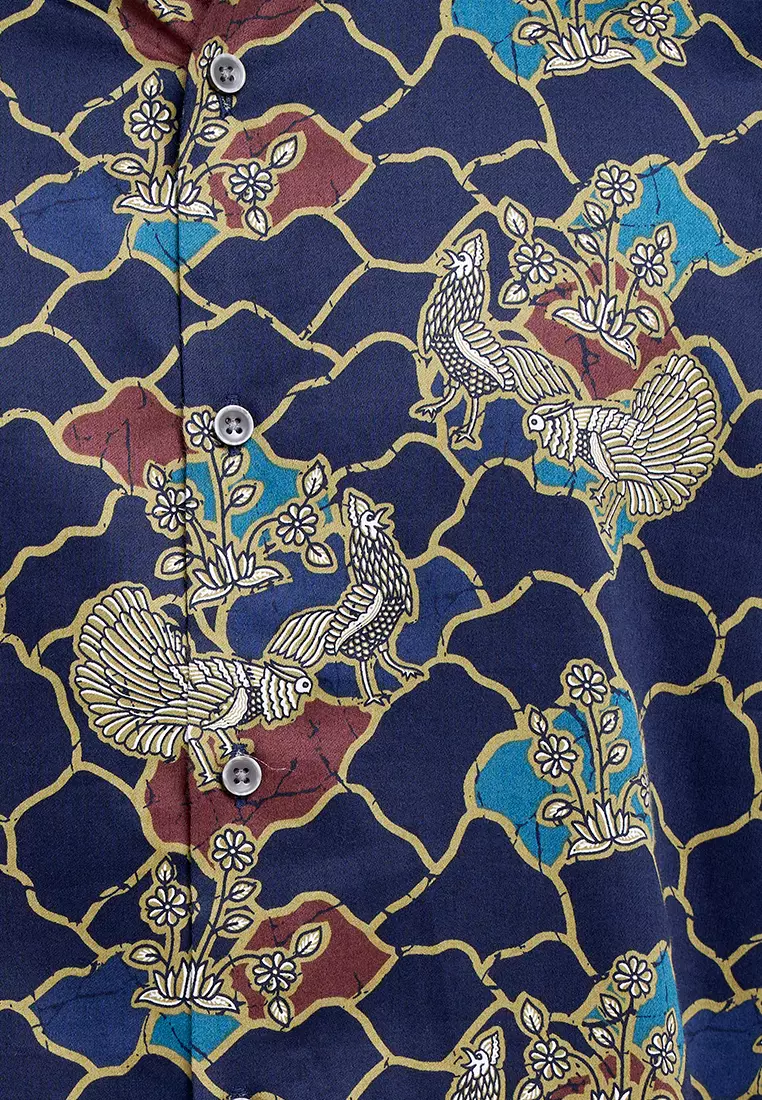 MANZONE - Kemeja Batik Lengan Pendek Pria Cakrayudha 05 Comfort Fit - Navy Warna Navy