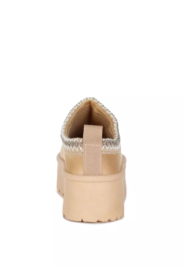 Sandal Slip-On Klasik Berbulu Platform Bordir Beige