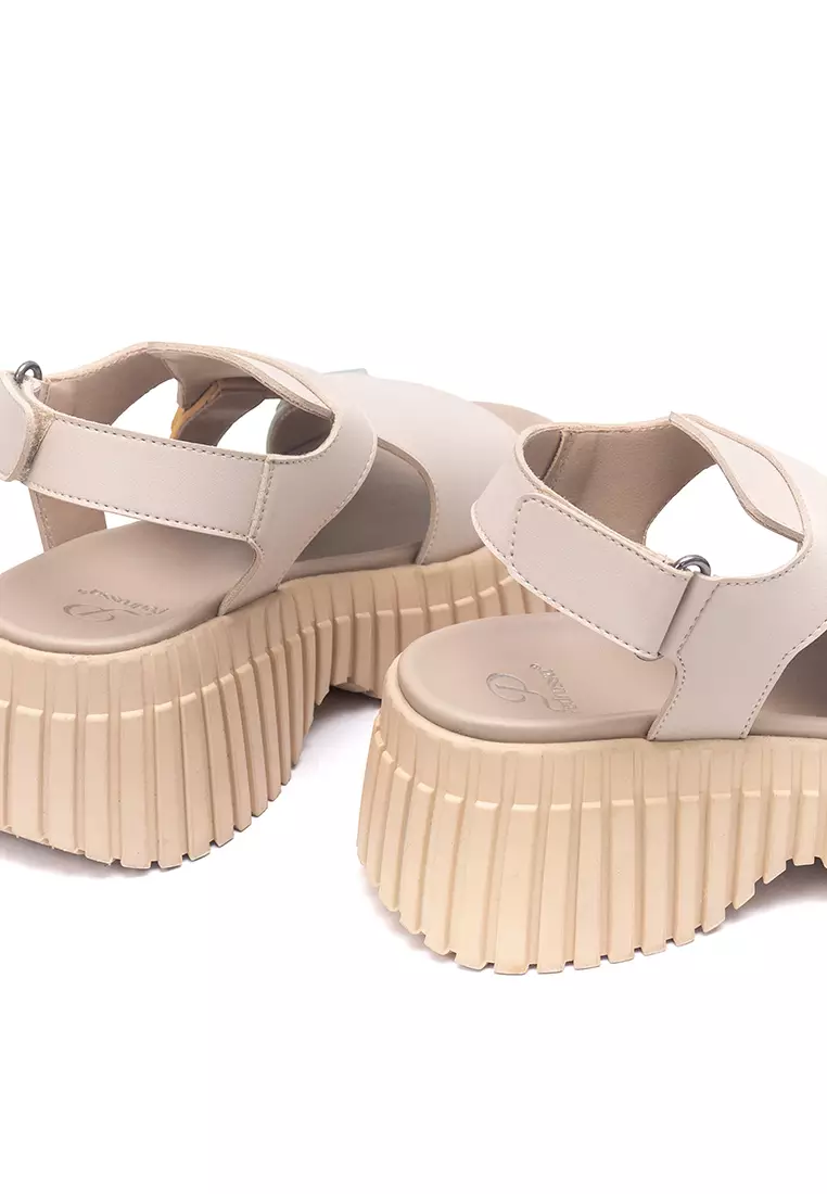 Bailey Platform Sandal in Beige