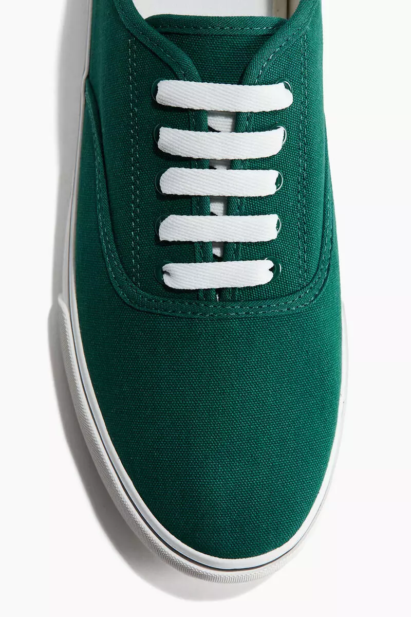 Canvas trainers
