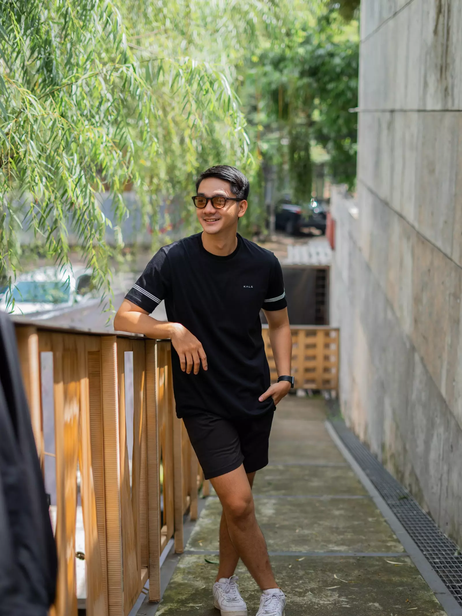 Kale Wesley Black / Kaos Pria Lengan Pendek