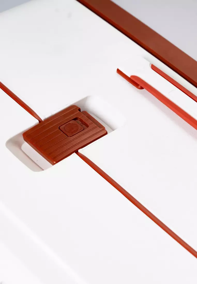 Gamma 24" Medium Hard Case Zipperless Luggage White