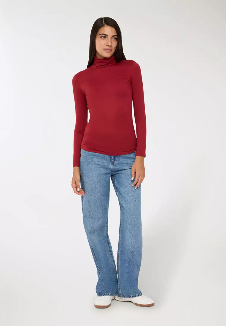 Woman Long-Sleeved T-Shirt