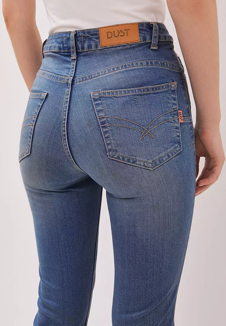 DUST Celana Kick Out Cropped Jeans Kaleya Light Blue (D.31315)