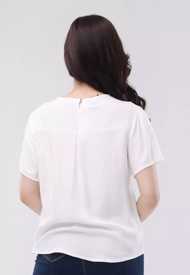 Bold Twill Short Sleeves V-neck Blouse