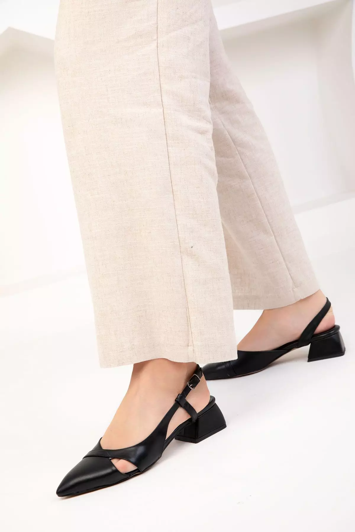 Classic Slingback Heels