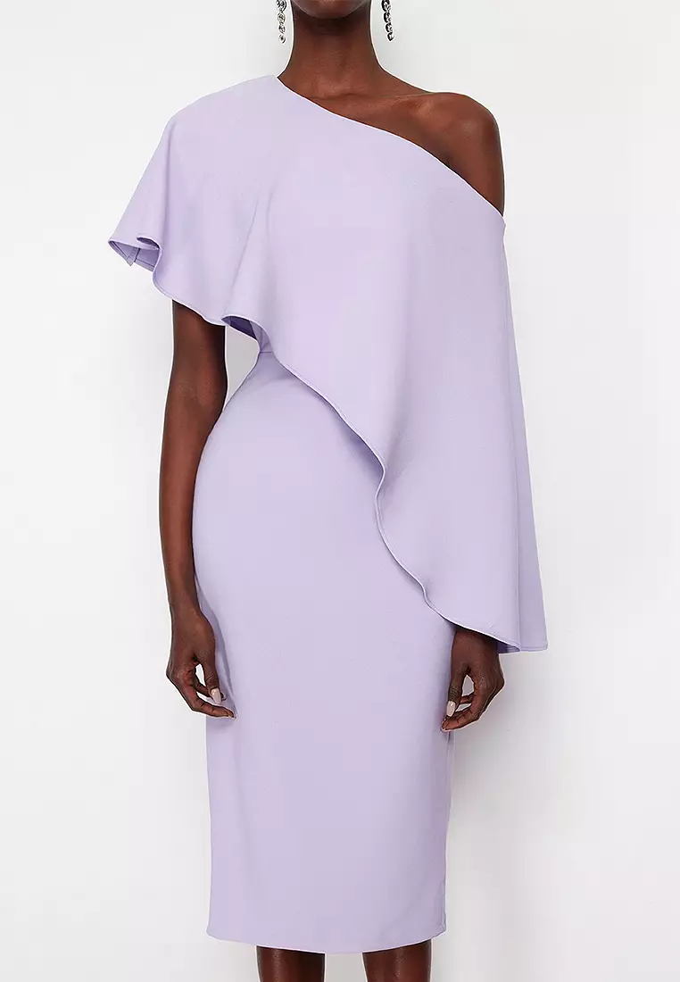 Cape Detailed Elegant Evening Dress