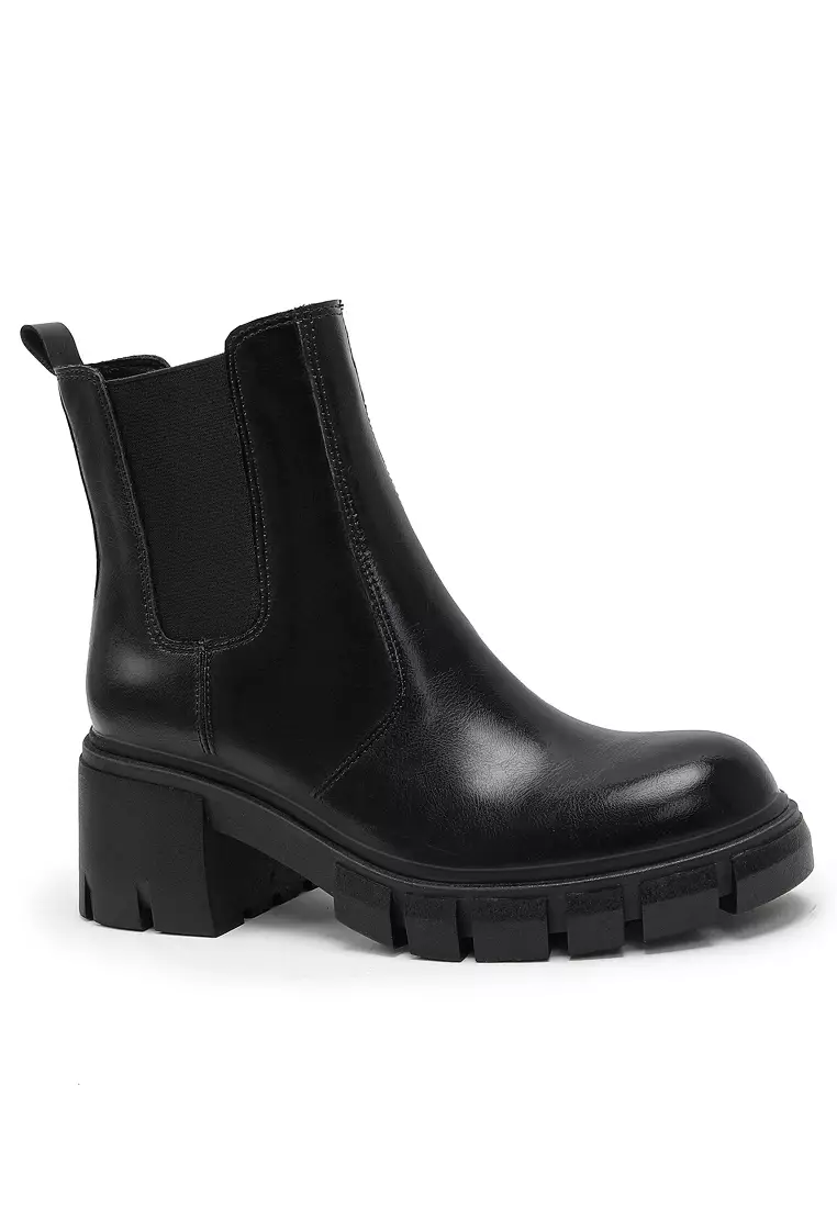 Discount on Twenty Eight Shoes  shoes - SKU: Classic Synthetic Leather Chelsea Boots Wty2030-11