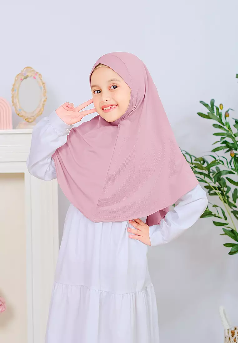 Cotton Bee - Jennaira Bergo Dagu | Hijab Instan Anak Non Pad - S