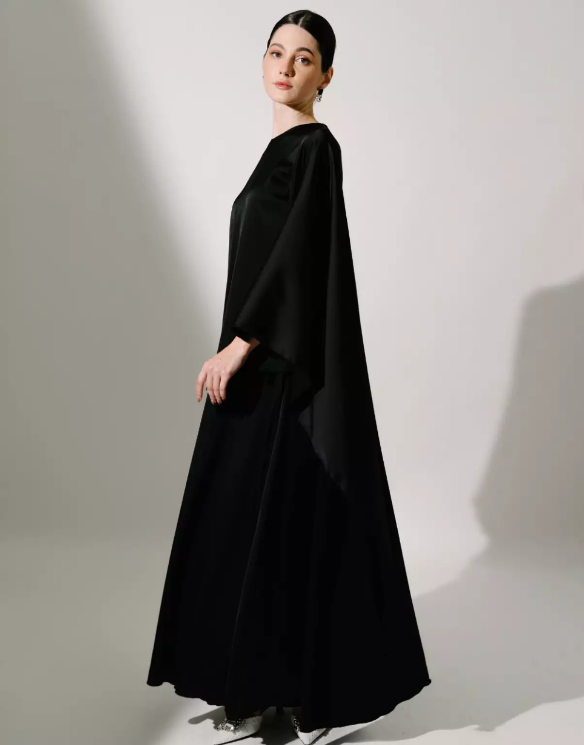 Demure Signature - SARA KAFTAN IN SHIMMER SATIN  -  DRESS