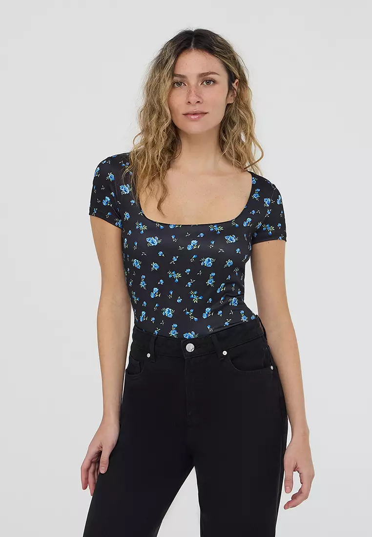 Woman Short-Sleeved T-Shirt