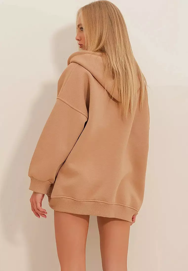 Basic Sweatshirt with Hood