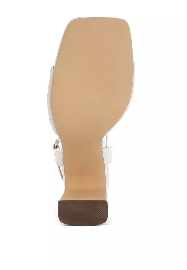 白色紋理人造皮革高跟鞋