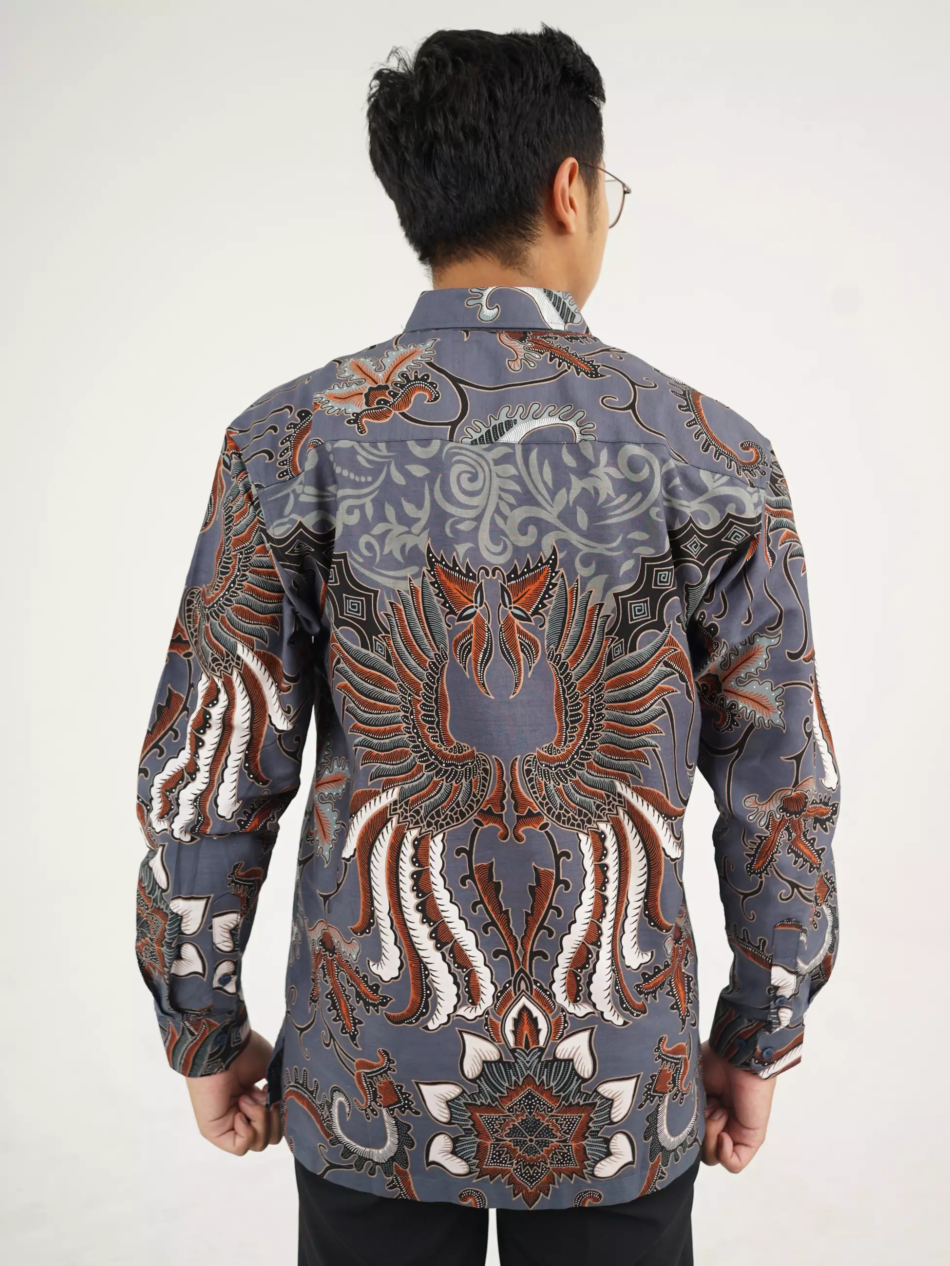 Andre Michel Kemeja Batik Lengan Panjang Hijau Tua Motif 16643