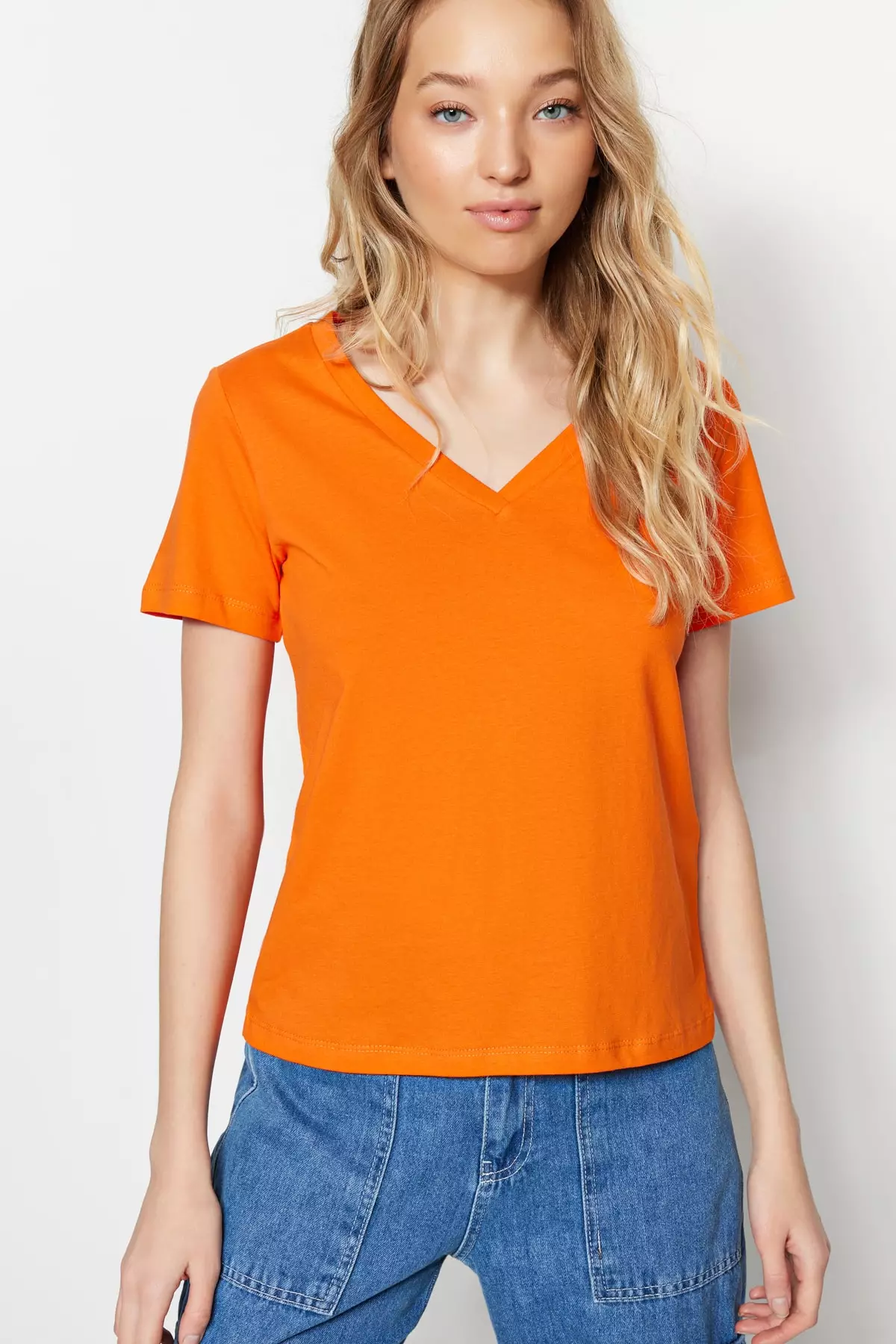 Buy Trendyol 2 Pack V Neck T Shirts 2024 Online Zalora