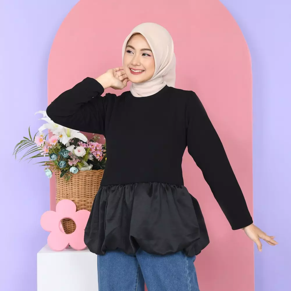 Fhia Balloon Top - Long Black M19644 R98S2