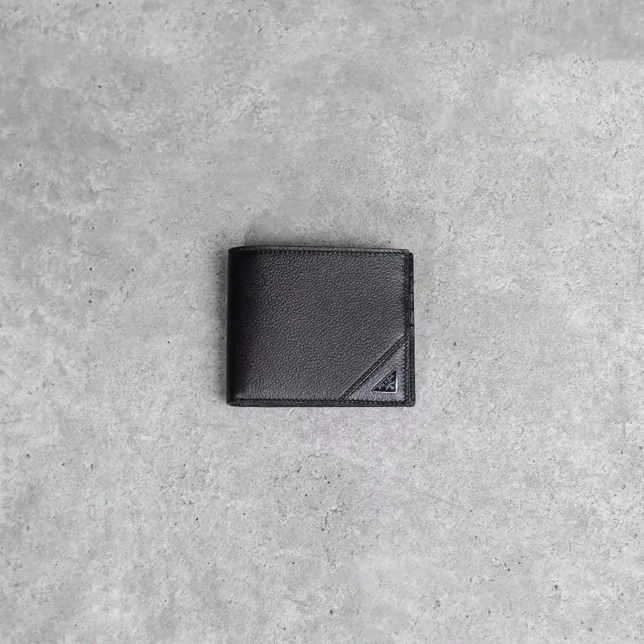 Dompet PRADA TRIANGLE BLACK LEATHER MULTI CARD WALLET 100% ORIGINAL