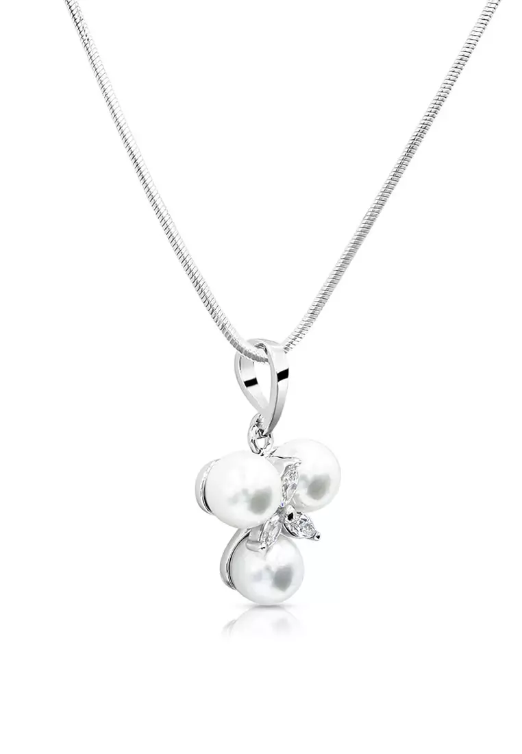 SO SEOUL Everleigh Trilliant Pearl Marquise Cut Diamond Simulant Cubic Zirconia Pendant Chain Necklace