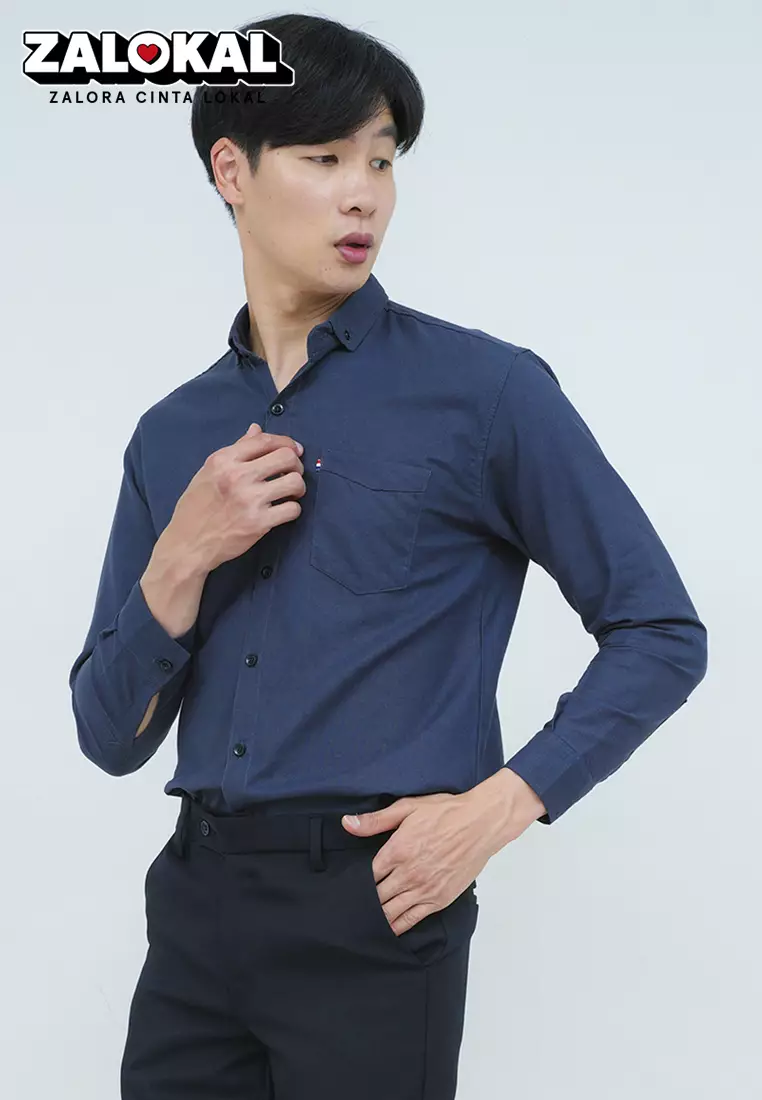 Kemeja lengan panjang pria formal slim fit dark navy houseofcuff
