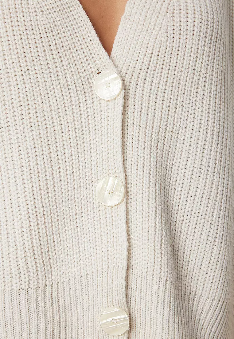V-Neck Buttoned Knitwear Cardigan