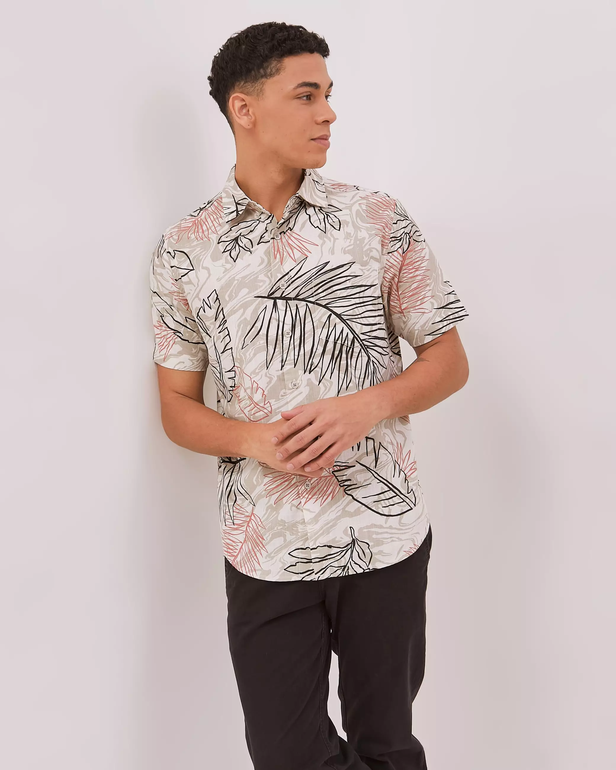 AMK Kemeja Motif Pria Lengan Pendek SHP Hans Ss Beige