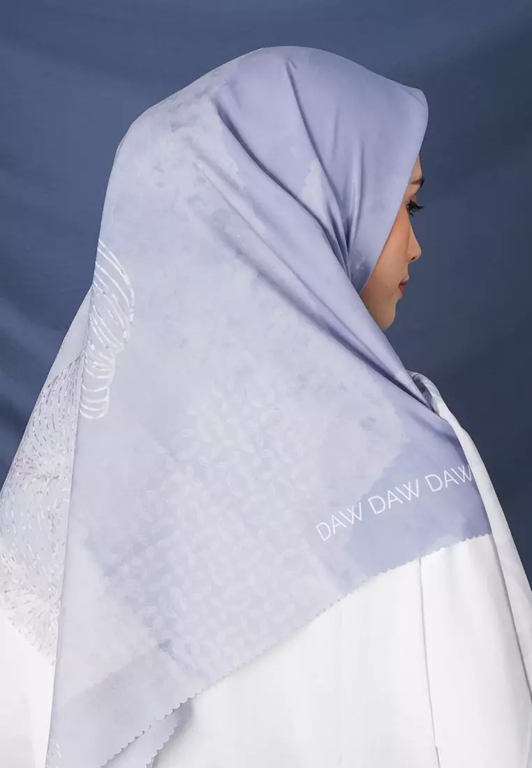 WK026 LP53E kerudung segi empat voal Coretta Series azure blue