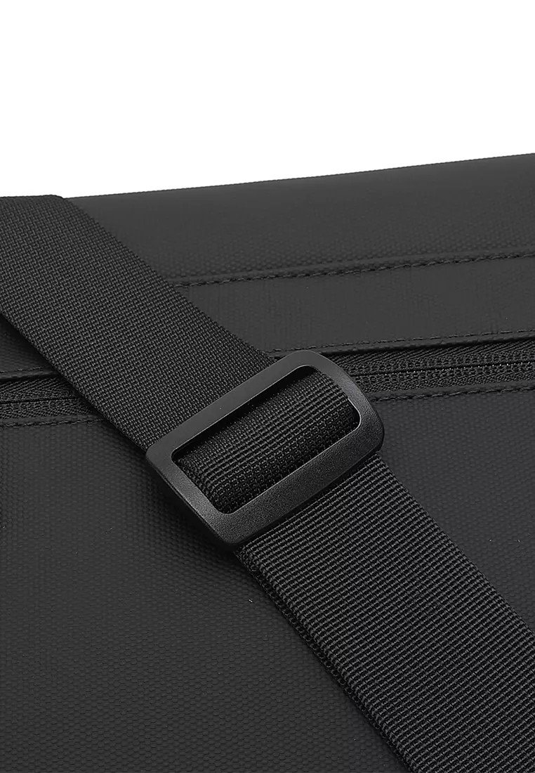 Men's Chest Bag / Sling Bag / Crossbody Bag - Black