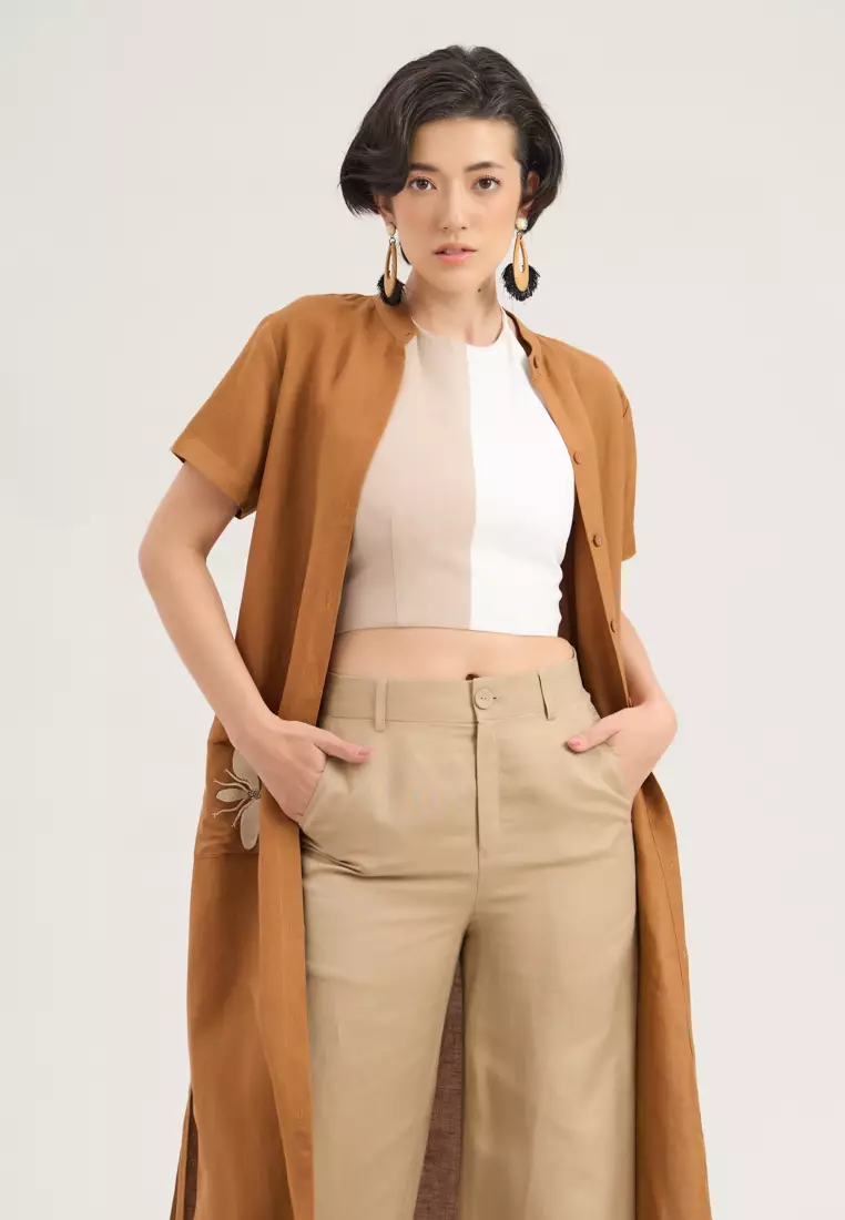 棕色白色亞麻掛脖上衣