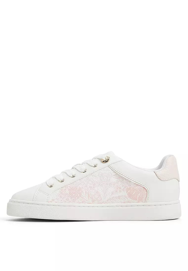Elgata Sneakers