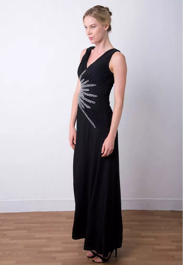 斜裁V領無袖釘珠晚禮服