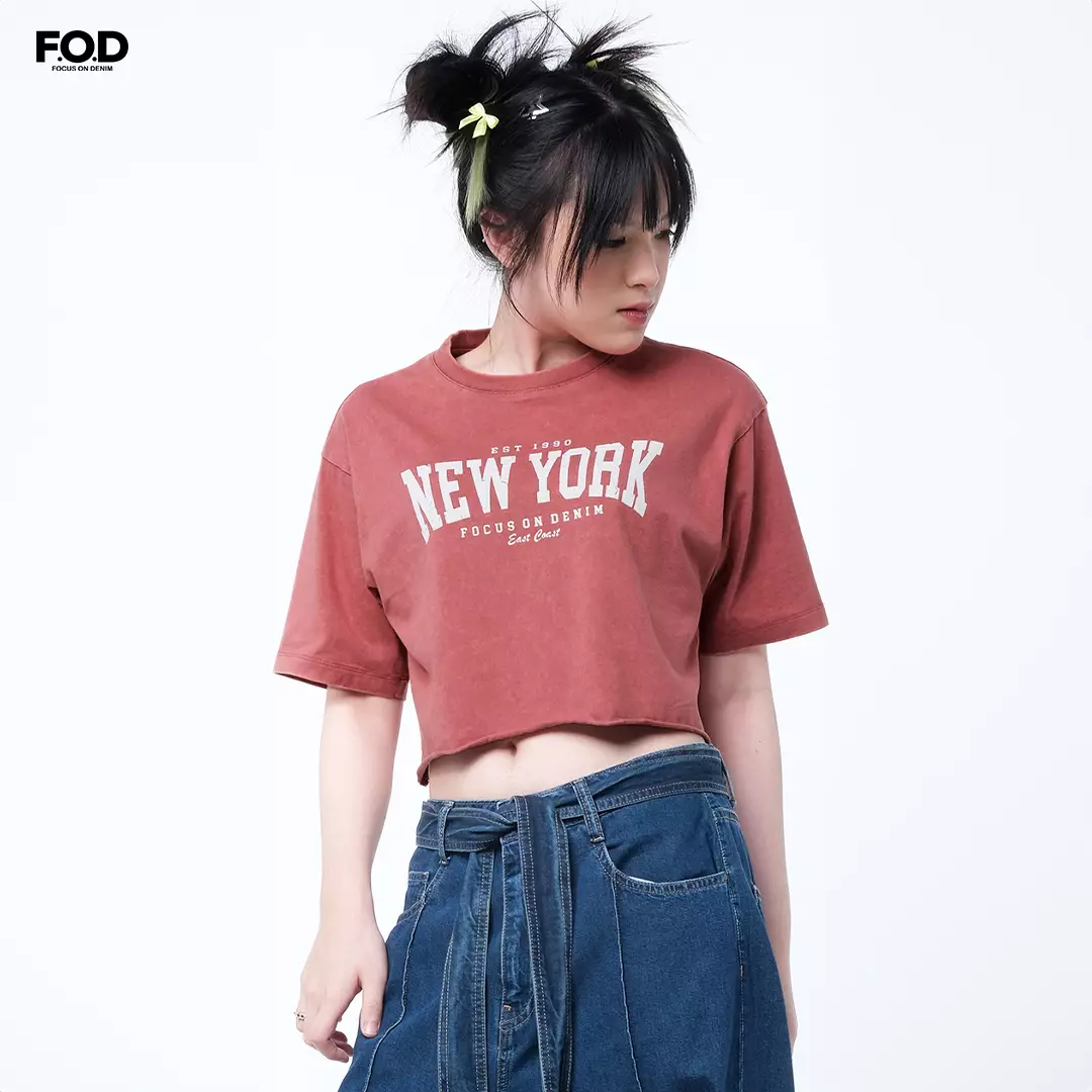 Kaos Crop Wanita Nyc Dark Pink
