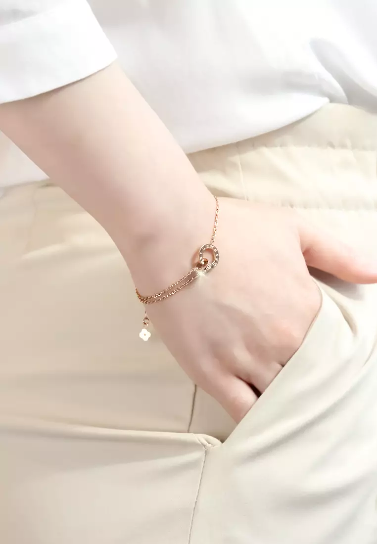 Athena Interlocking Roman Numeral Bracelet in Rose Gold