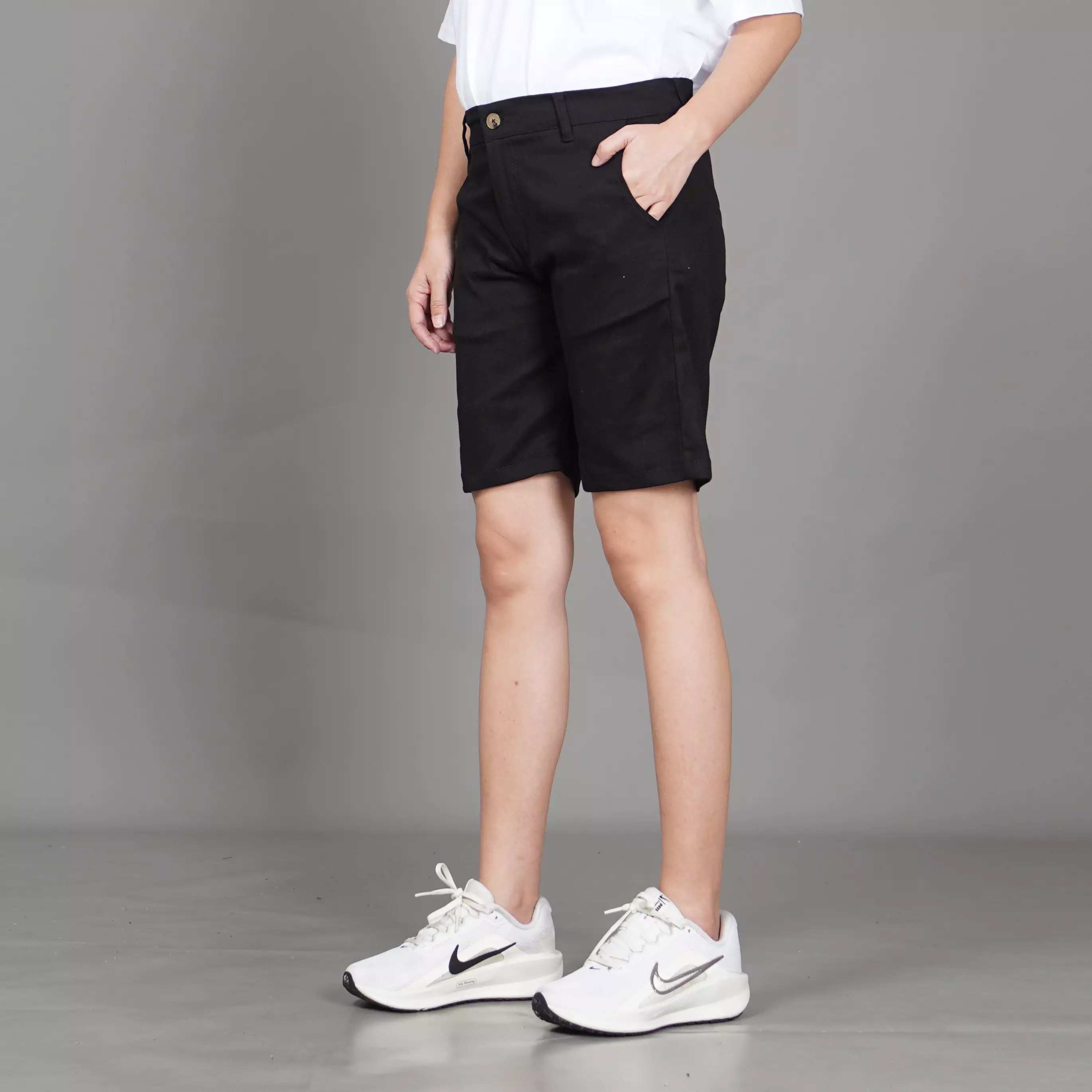 FRELY Celana Pendek Hitam Wanita Short Chino Pants Wanita - HITAM