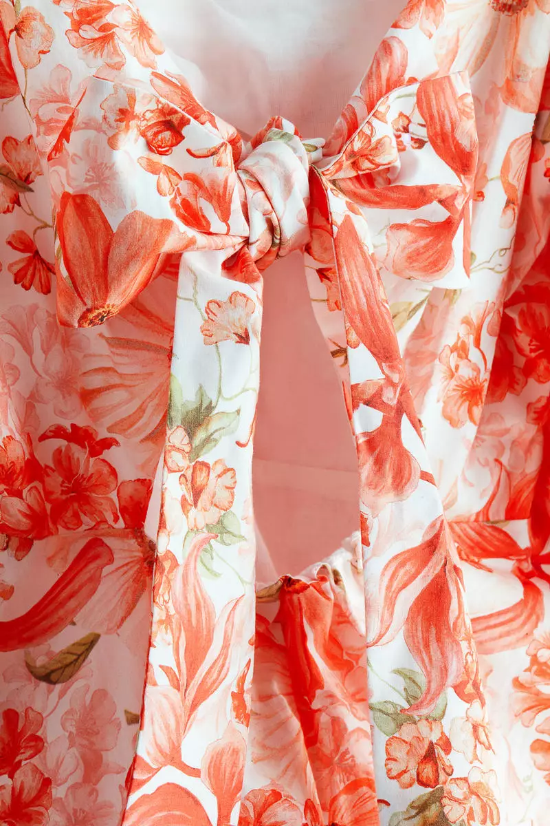 Tie-back puffy dress