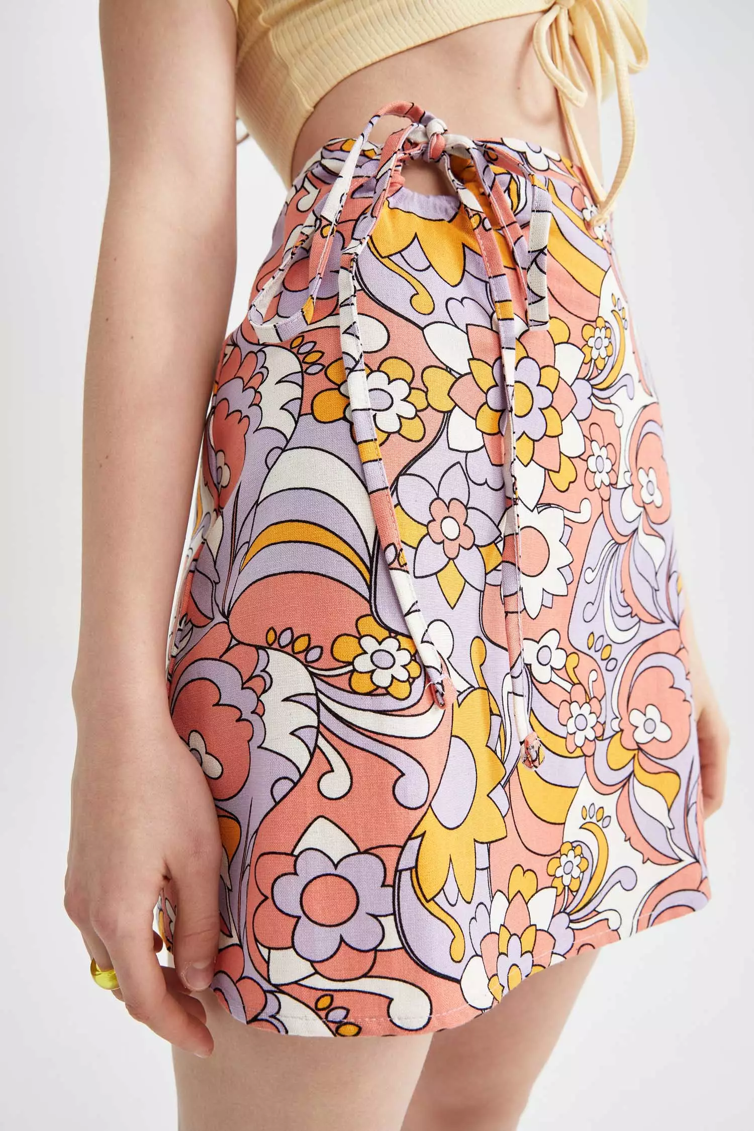 線上選購DeFacto Floral Detail Mini Skirt 梭織裙| ZALORA 台灣