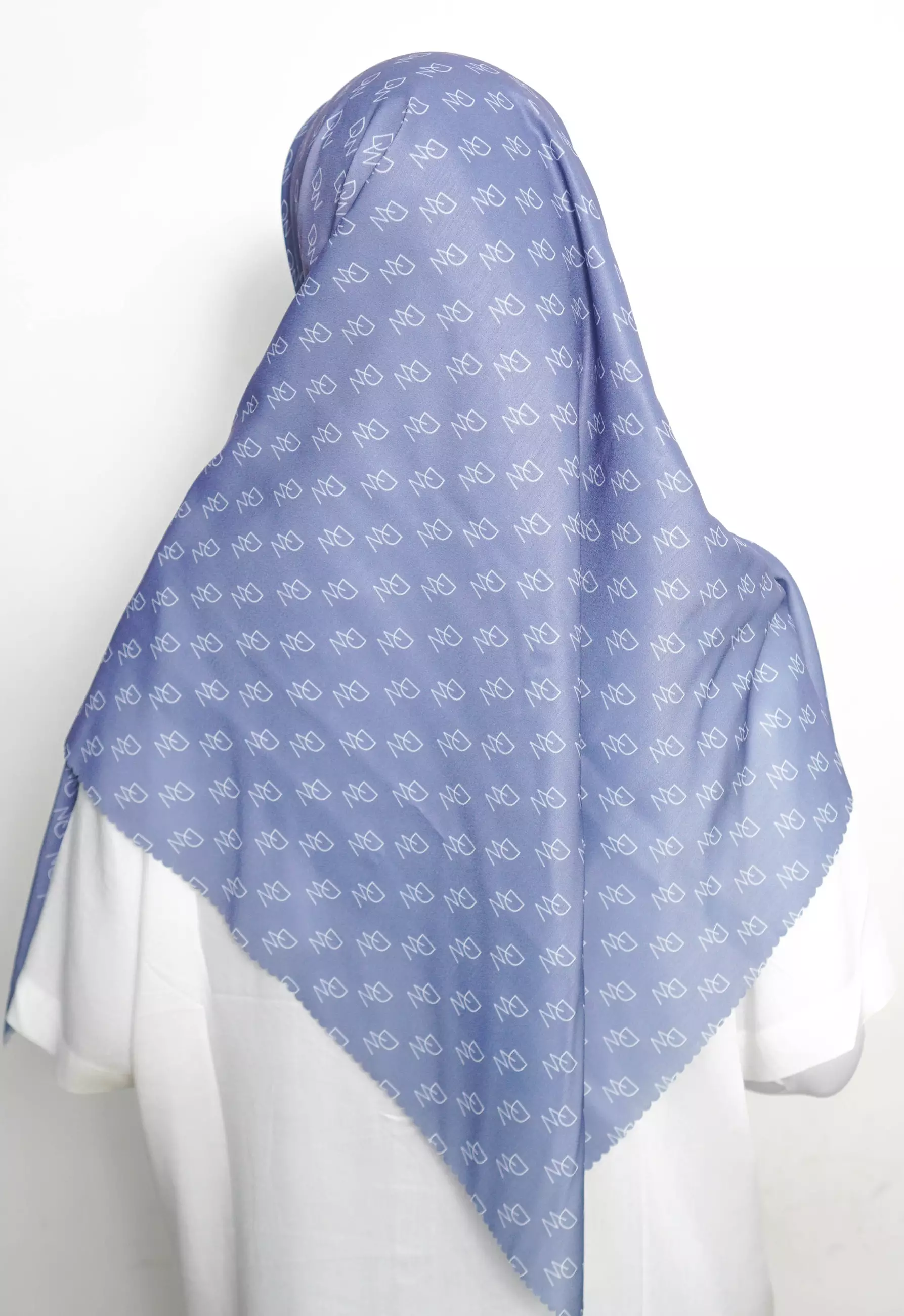 WK059 Kerudung Segi Empat Denim Blue Jeans Anti Mleyot Anti Kusut Motif Premium Monogram DAW Project