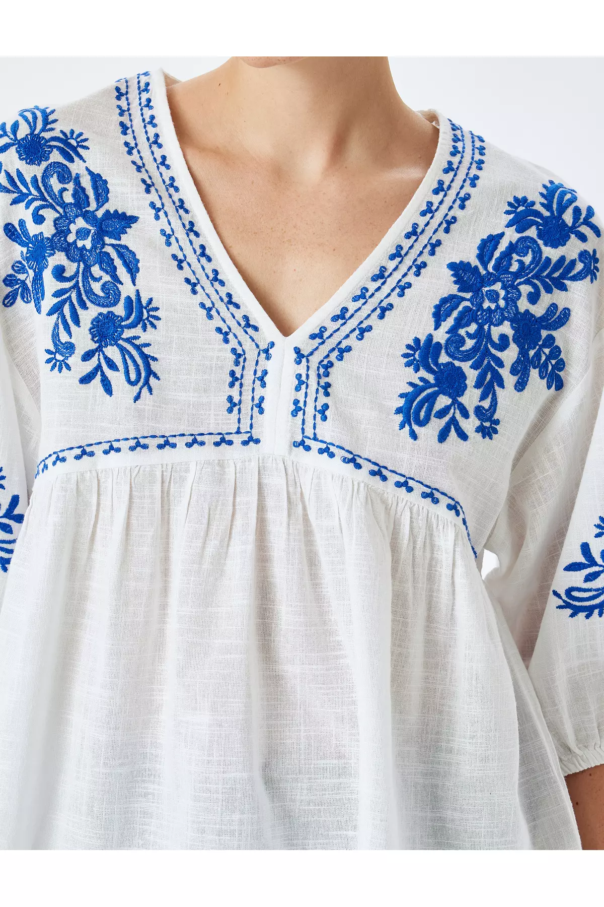 Cotton Ethnic Pattern Embroidery Short Balloon Sleeve V Neck Blouse