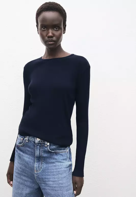 Ribbed Long-Sleeved T-Shirt