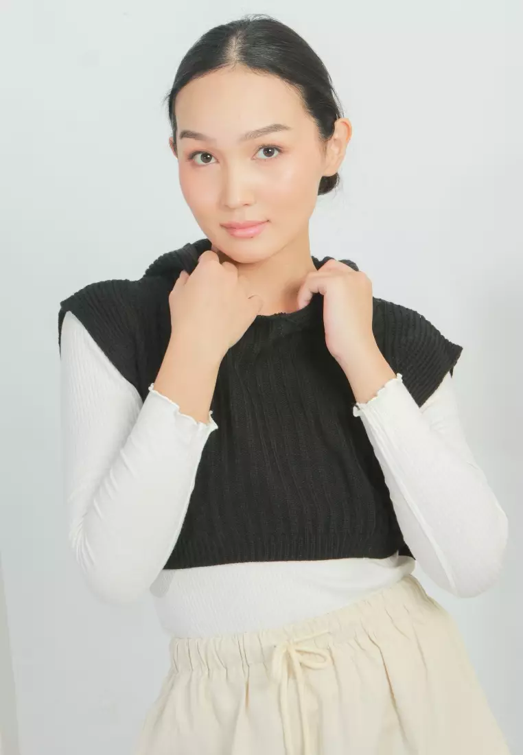 Chylla Knit Blouse in Black
