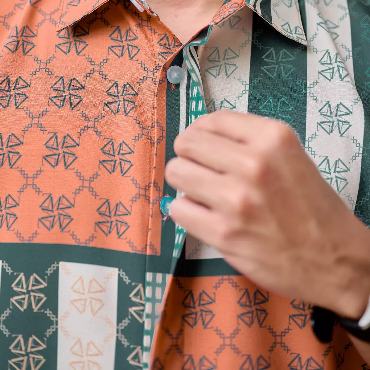 ZM Zaskia Mecca - Maziz Carrot Kemeja Koko Pria Lengan Pendek - Edisi Monogram