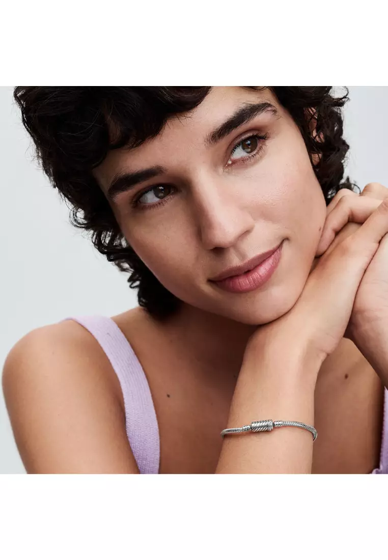 Moments Sliding Magnetic Clasp Snake Chain Bracelet