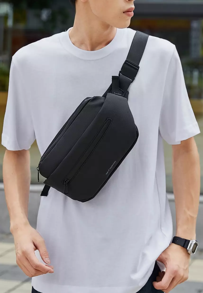 Mens sling chest on sale bag