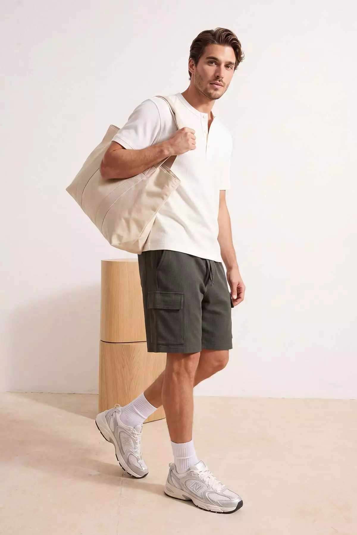 Khaki Regular Cargo Pocket Pack Textured Shorts & Bermuda Tmnss26Sr00021