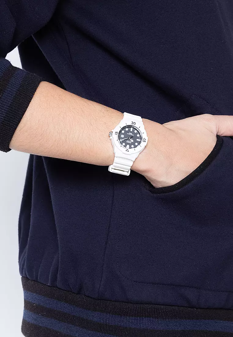 Analog Watch LRW-200H-1EVDF