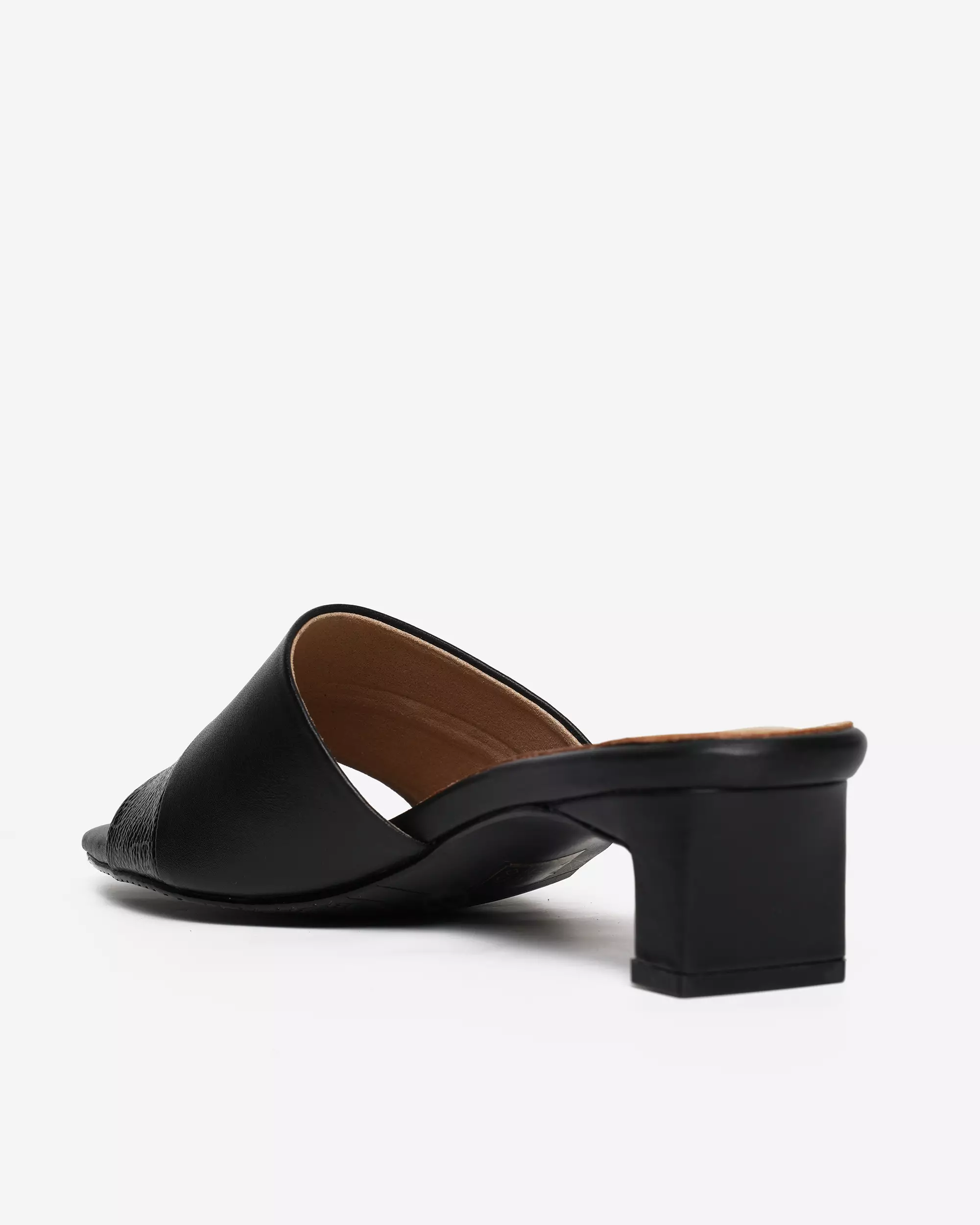 Buccheri Yacika Sandals Women Black