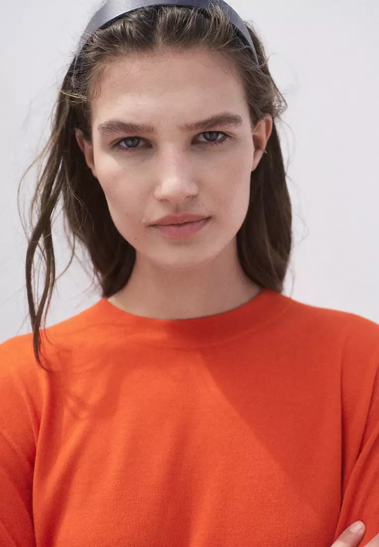 Short-Sleeved Fine-Knit Sweater