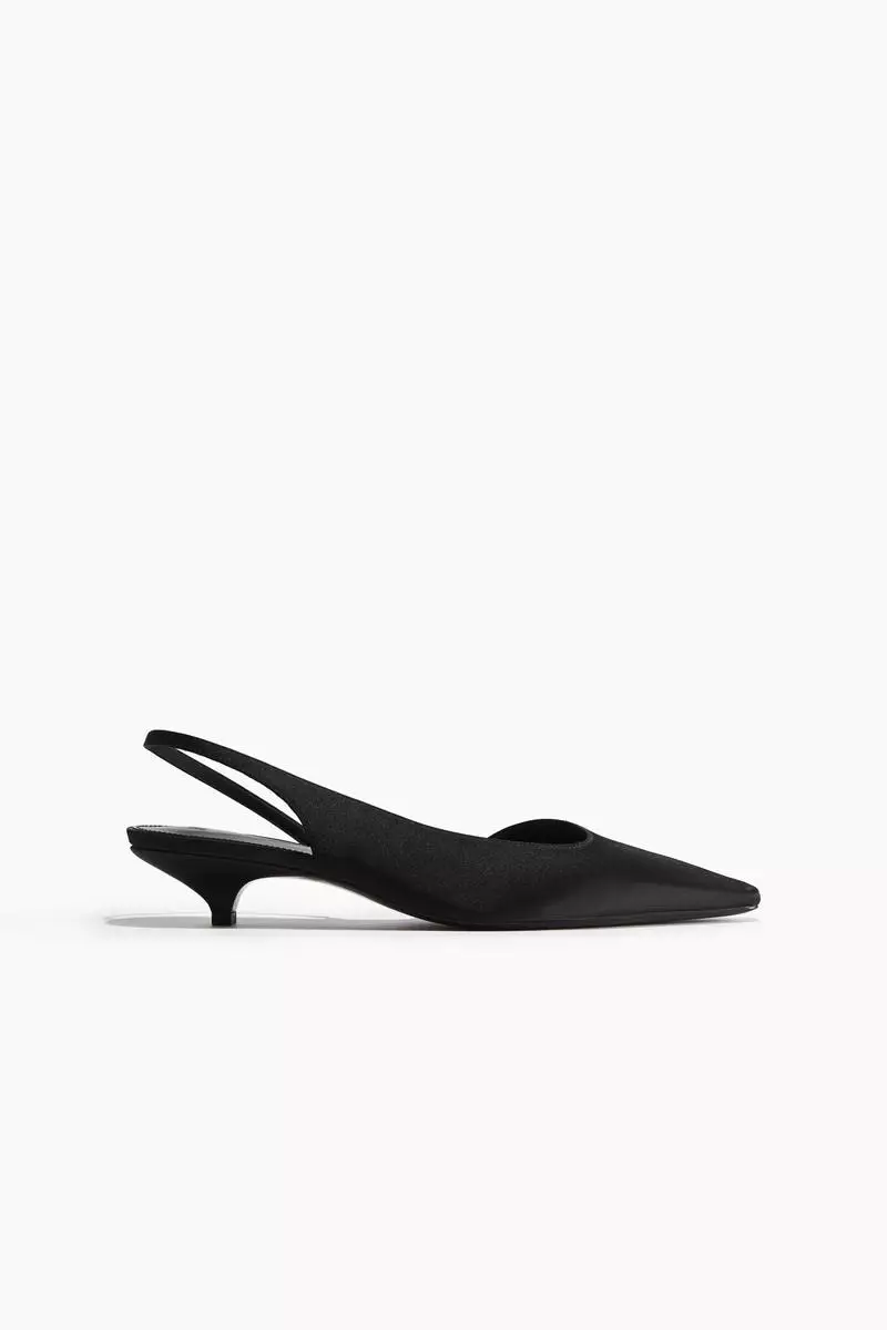 Discount on H&M  shoes - SKU: Satin slingbacks