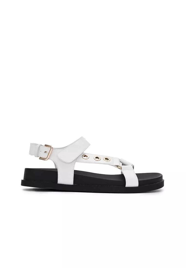 Discount on Nose  shoes - SKU: Eyelet Flat Sandal