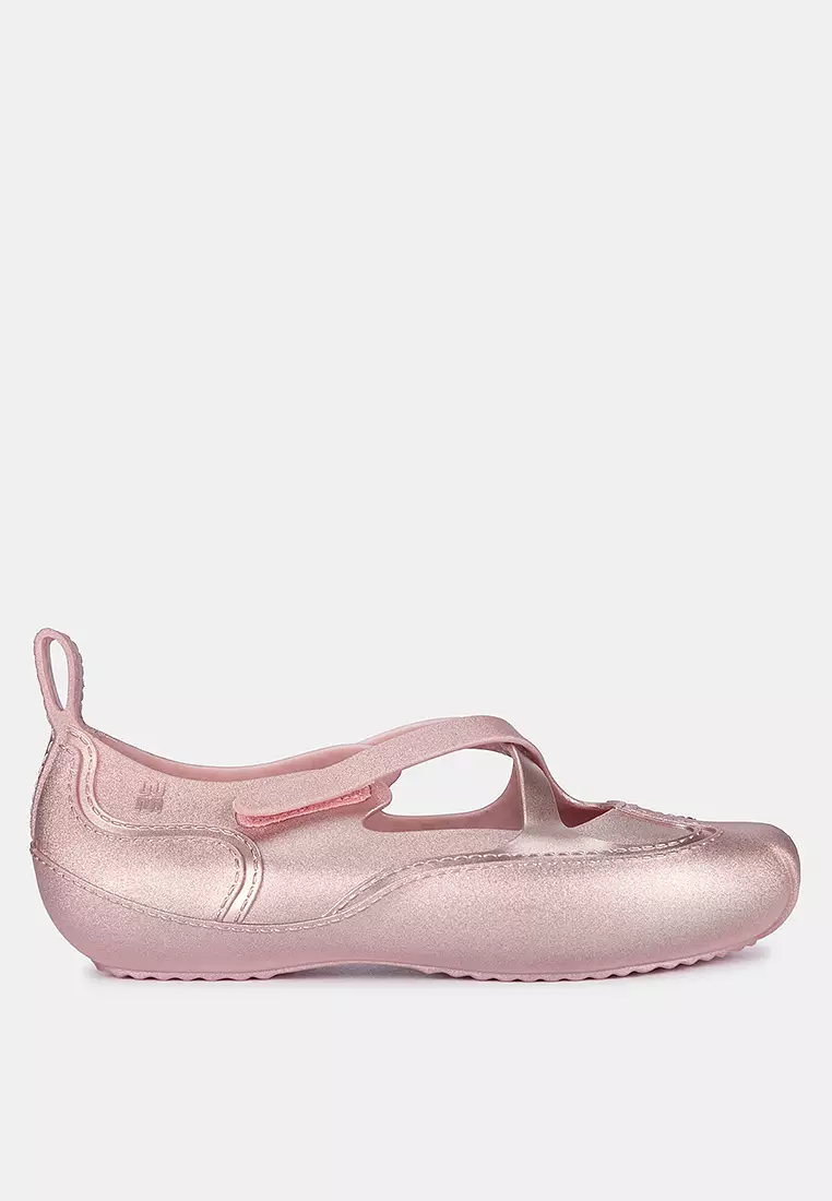 Aira Flats