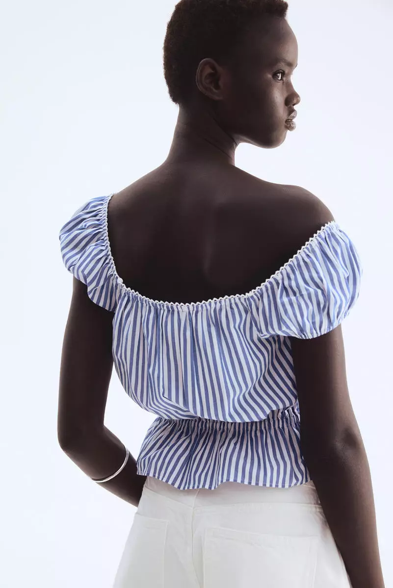 Short blouse